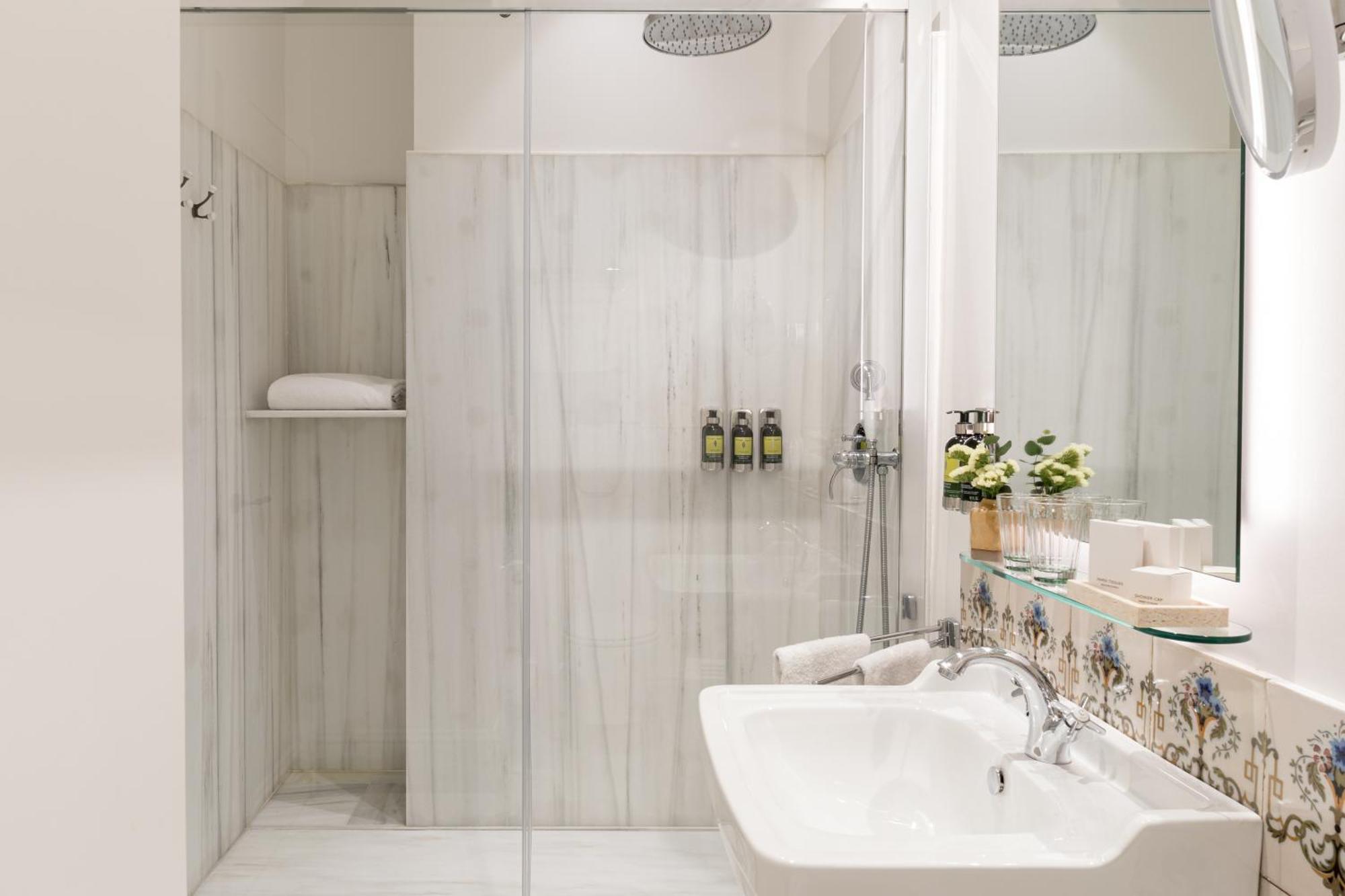 Hotel Tayko Sevilla Екстер'єр фото